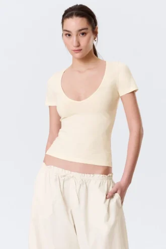 Slim Deep V-Neck T-Shirt – Cream