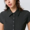 Slim Fit Short-Sleeved Crepe Shirt – Dark Grey – Pinstriped