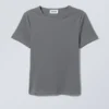 Slim Fitted T-Shirt – Dark Grey