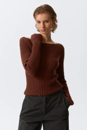Slim Knitted Boat-Neck Sweater – Rusty Brown