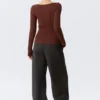 Slim Knitted Boat-Neck Sweater – Rusty Brown