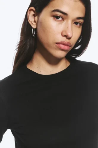 Slim Long-Sleeved Cotton Top – Black