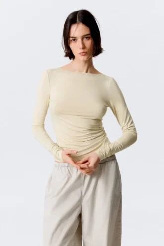Slim Long-Sleeved Open Back Top – Light Dusty Beige