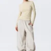 Slim Long-Sleeved Open Back Top – Light Dusty Beige