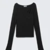 Slim Long-Sleeved Wrap Top – Black