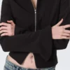 Slim Long-Sleeved Zip Shirt – Striped Black