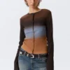 Slim Printed Long-Sleeved Top – Dark Brown Gradient