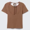 Slim Short-Sleeved Open-Back Top – Brown