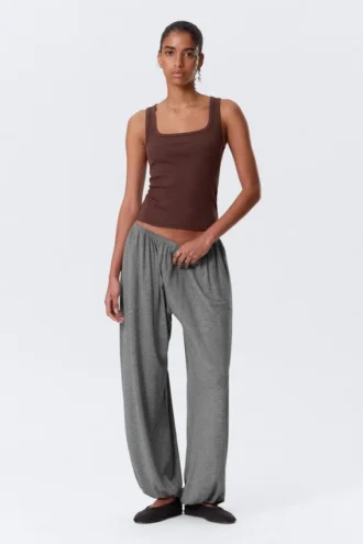 Slim Square Neck Ribbed Tank Top – Burgundy