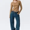 Slim V-Neck Long-Sleeved Top – Dark Beige