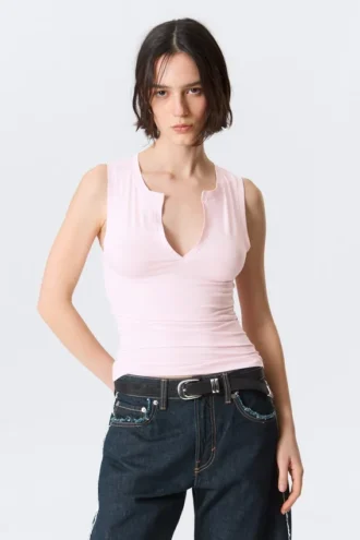 Slim V-Neck Sleeveless Top – Light Pink