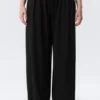 Soft Mid-Rise Balloon Trousers – Black
