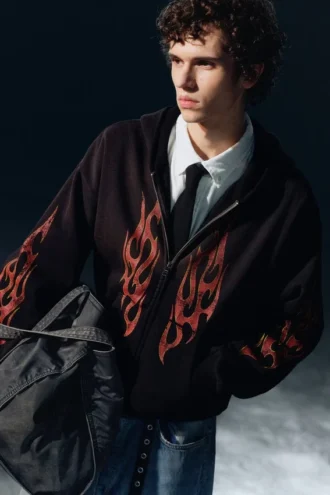 Square Graphic Zip Hoodie – Black – Worn-Out Flame