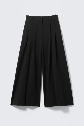 Super Wide Pleated Suiting Trousers – Black