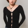 Tight Knitted V-Neck Cardigan – Black