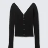 Tight Knitted V-Neck Cardigan – Black