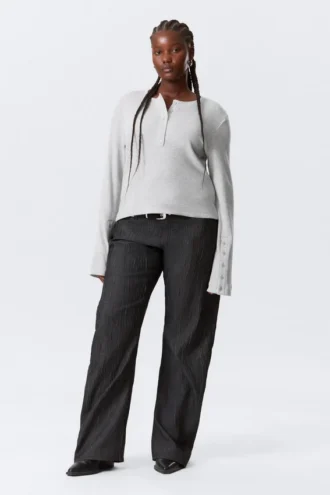 Waffled Long-Sleeved Henley Top – Grey Melange
