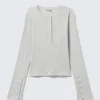 Waffled Long-Sleeved Henley Top – Grey Melange