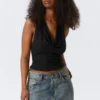 Waterfall Drape Halter Top – Black
